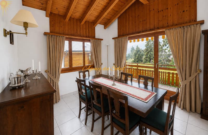 Adorable chalet familiale dans un emplacement privilégié verdoyant et calme ! (5)