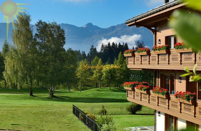 Luxueux appartement de 5.5 pièces en plein centre de la station et en bordure directe du golf ! (10)