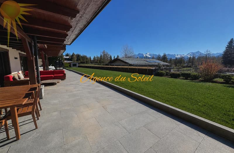 Luxueux appartement de 5.5 pièces en plein centre de la station et en bordure directe du golf ! (2)
