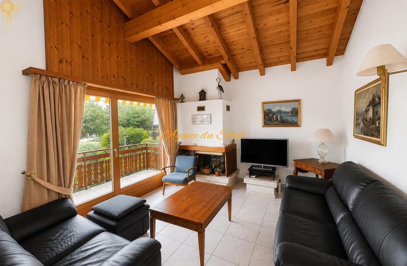 Superbe chalet de 6.5 pièces dans un emplacement privilégié verdoyant et calme à Crans ! (4)