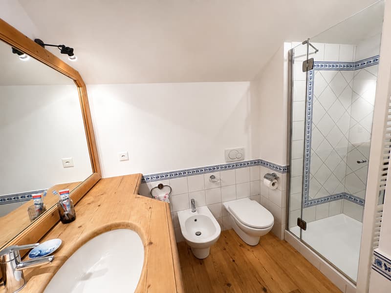 À louer à la semaine : Appartement Ski-in, Ski-out de 5.5 pièces avec 2 places de parc intérieurs, à Montana ! (8)