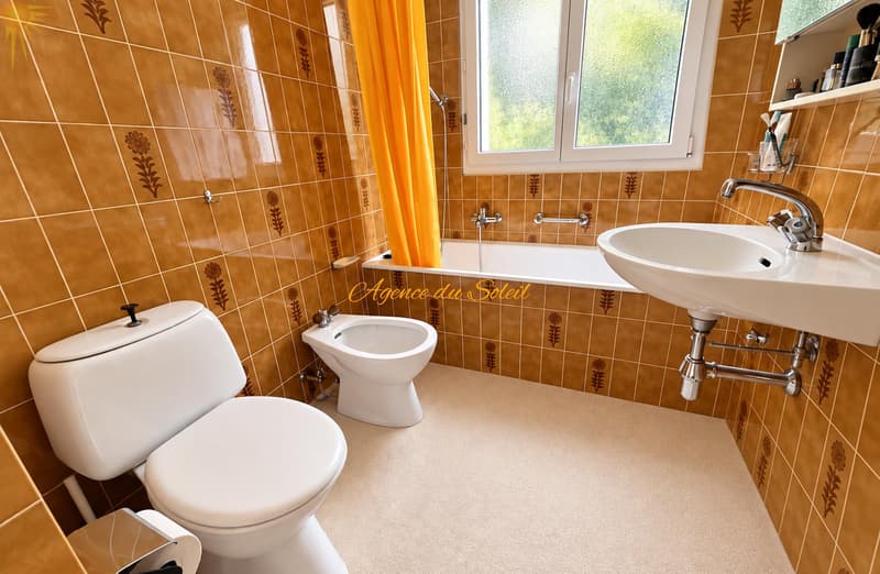 Splendide appartement ski-in/ski-out, traversant d'angle, de 3.5 pièces, à Montana ! (9)