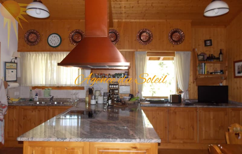 Très beau Chalet de 7.5 pièces sur un grand terrain arborisé ! (9)