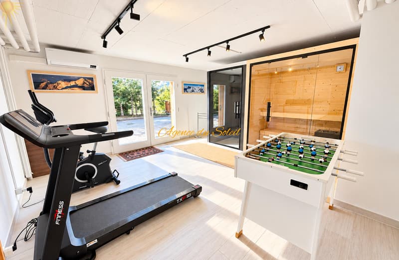 Très beau chalet de 6.5 pièces sur un grand terrain arborisé à Crans ! (13)