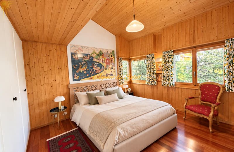 Très beau chalet de 6.5 pièces sur un grand terrain arborisé à Crans ! (12)