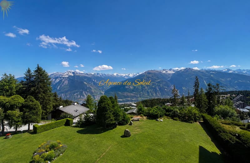 À louer entre le 1er décembre 26 et le 30 avril 27 ce bel appartement rénové de 2.5 pièces à Montana ! (6)