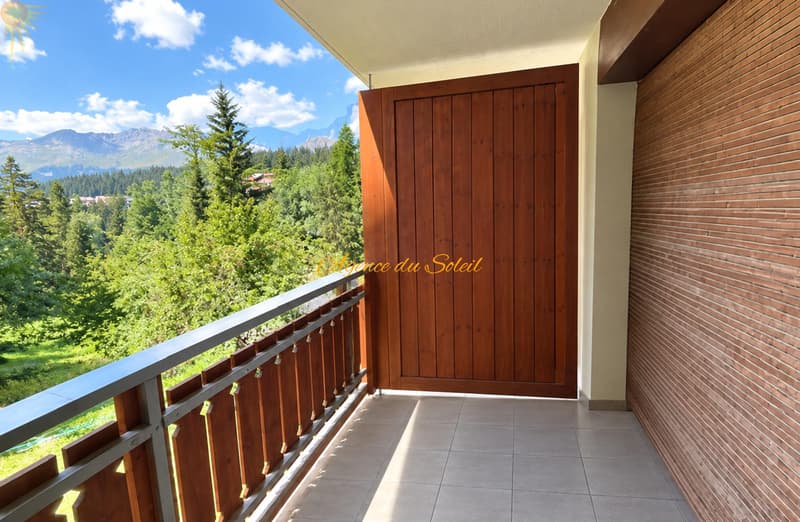 Adorable pied-à-terre rénové au coeur de Crans avec une belle vue dégagée ! (5)