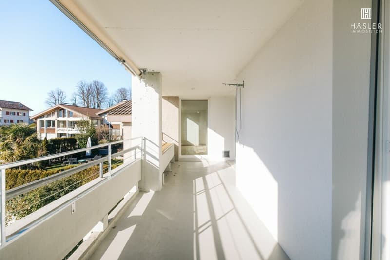 Moderne 4½-Zimmer-Maisonette-Wohnung am rechten Thunerseeufer (2)