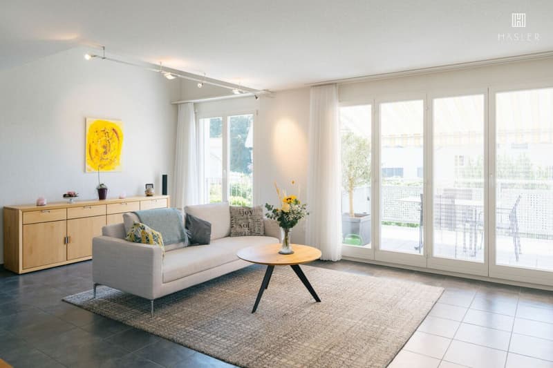 4½-Zimmer-Maisonette-Wohnung auf 3 Etagen zwischen See und Berge (5)