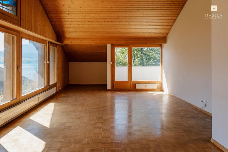 Charmante 2½-Zi-Dachwohnung - ein Zuhause mit Weitblick und Feriengefühl (11)