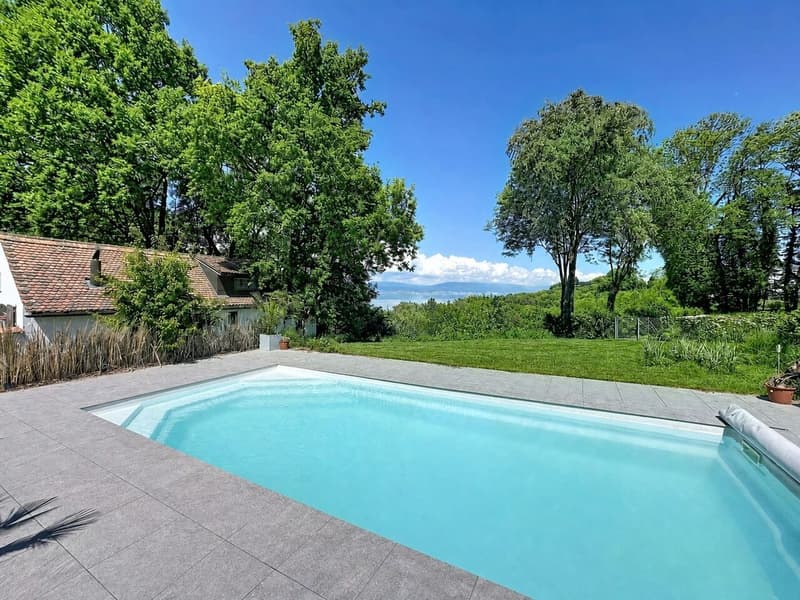 Magnifique villa de 4.5 pces avec piscine Vue sur le lac (4)
