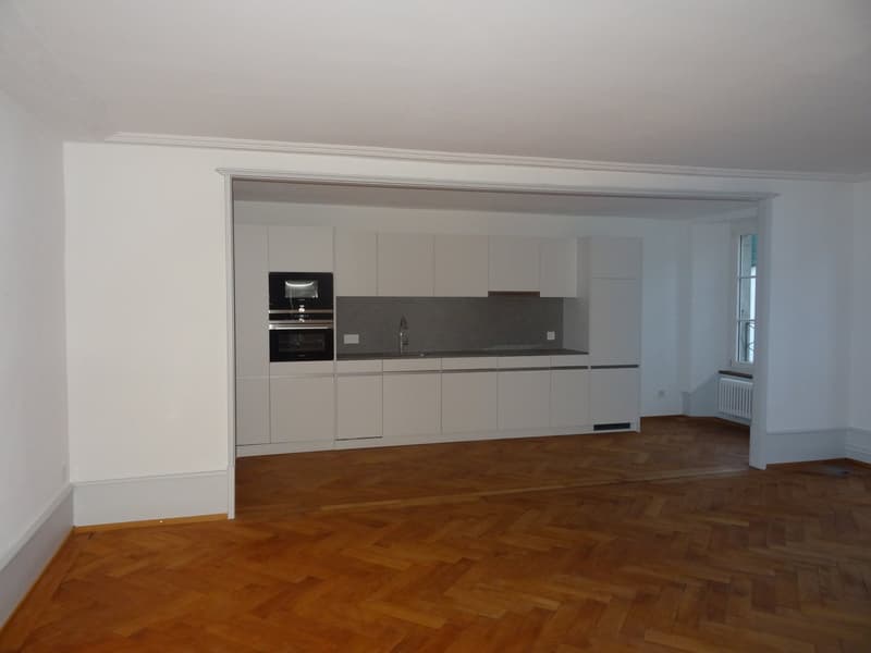 Einzigartig - Altbau in neuem Glanz mit Lift & Balkon (3)