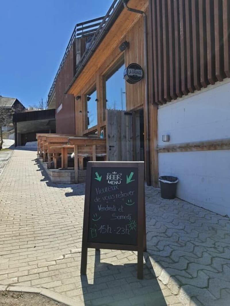 MYTIQUE BAR LA GRANGE (3)