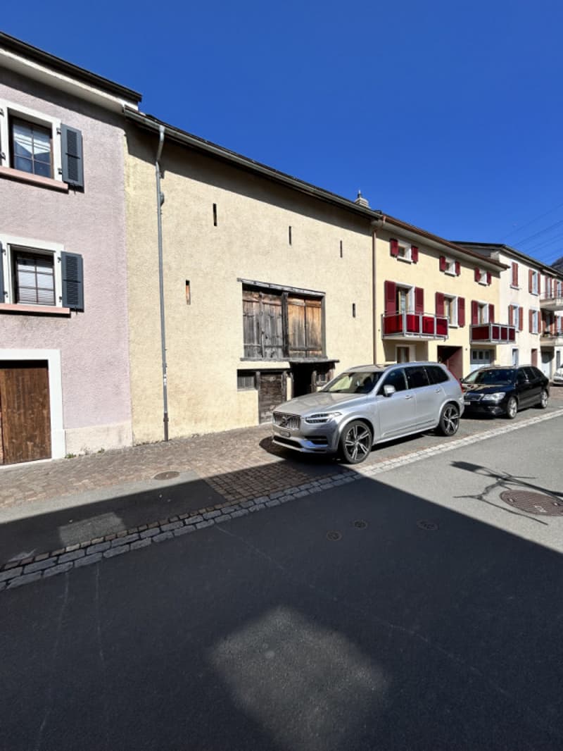 A vendre grange-écurie tranformable