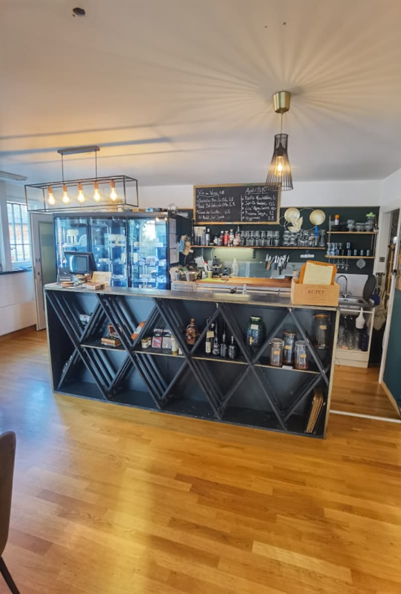 Surface commerciale d'env. 100 m2 - Place de Chauchy 2, 1164 Buchillon (2)
