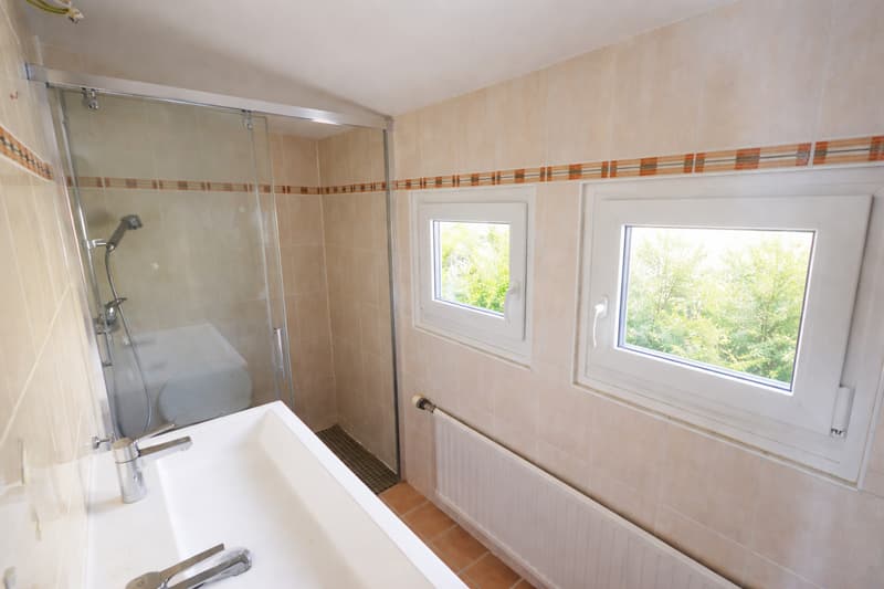 Villa individuelle de 4.5 pièces avec vue lac et fort potentiel dagrandissement (12)