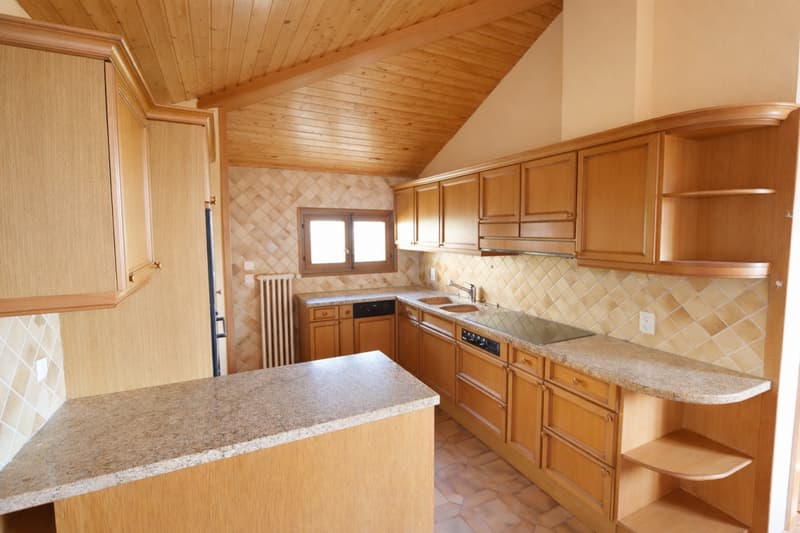 Villa individuelle de 4.5 pièces avec vue lac et fort potentiel dagrandissement (10)