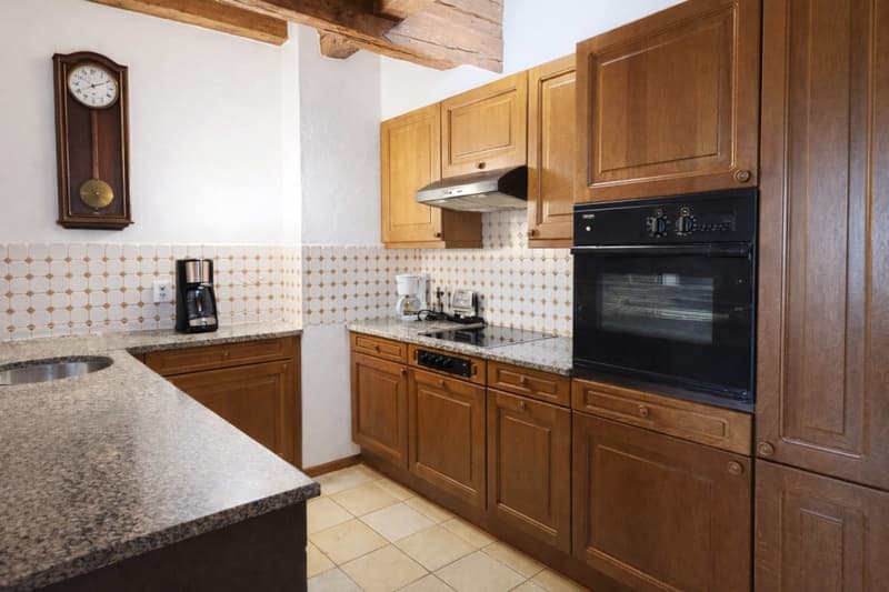 A vendre au coeur de la Vieille Ville de Fribourg un magnifique attique (5)