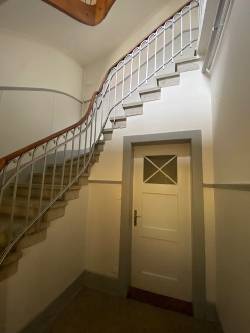 Maison de maître avec un logement un local commercial (12)