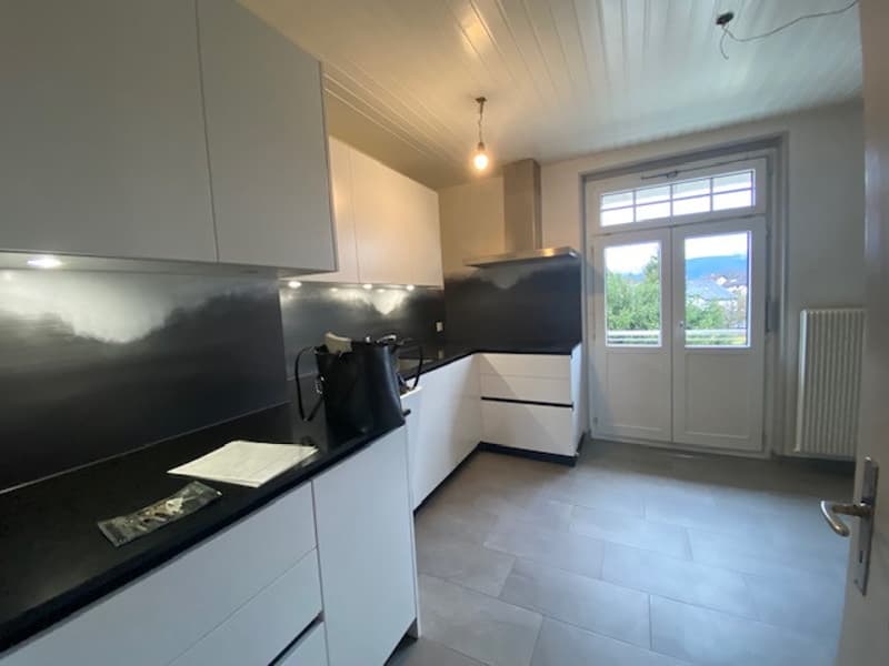 Maison de maître avec un logement un local commercial (7)
