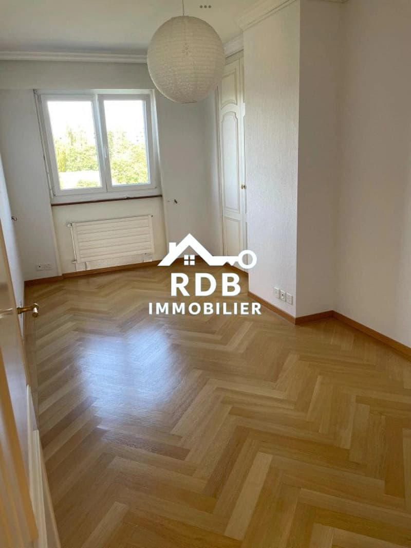 Magnifique appartement de 5.5 pièces, médian, 145m2 au 9ème et dernier étage. (6)