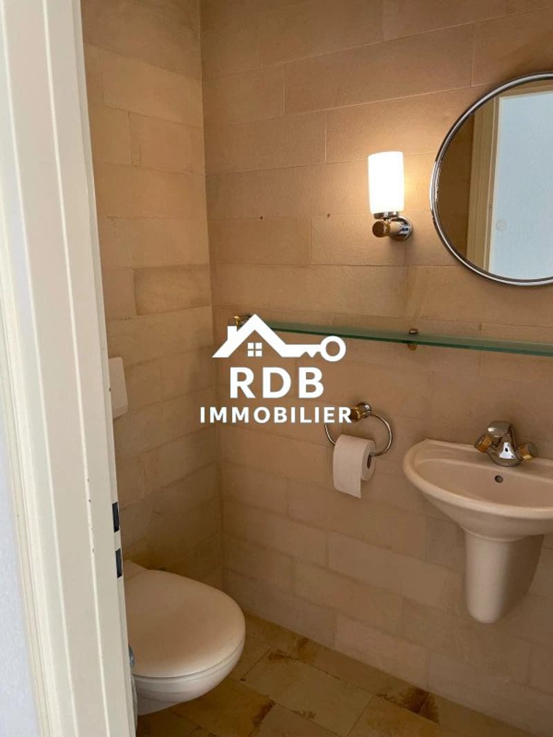 Magnifique appartement de 5.5 pièces, médian, 145m2 au 9ème et dernier étage. (12)