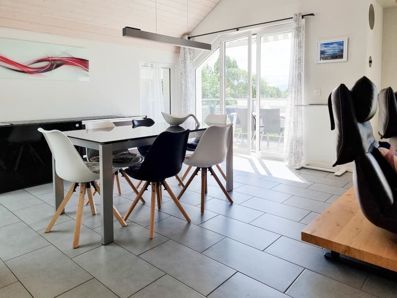 Appartement duplex lumineux avec balcon dans un cadre résidentiel privilégié (5)