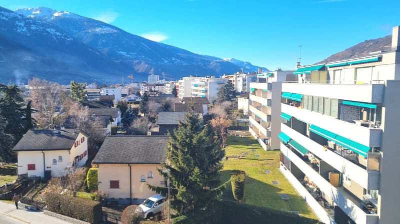 Elégant 4.5p rénové centre ville Sierre (1)