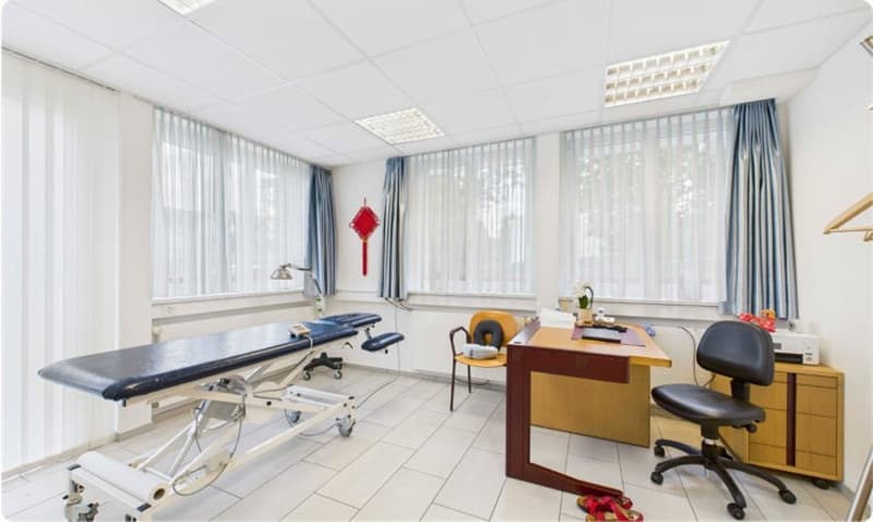 Büro / Arztpraxis in Schlieren (2)