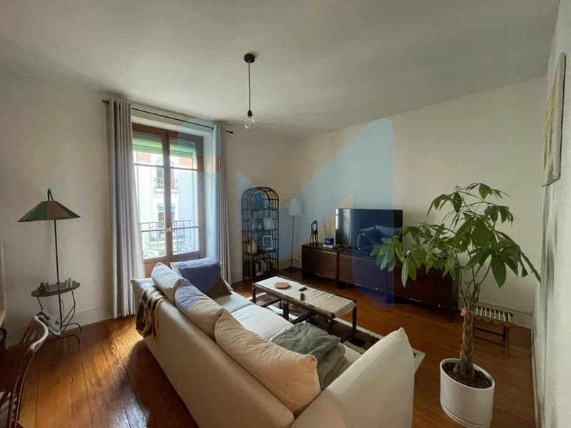 Appartement de 3 pièces au 3ème étage situé à Genève 1205 (1)