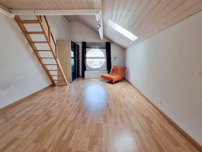 À Genolier, à 10 min de Nyon : lumineux duplex avec balcon (8)