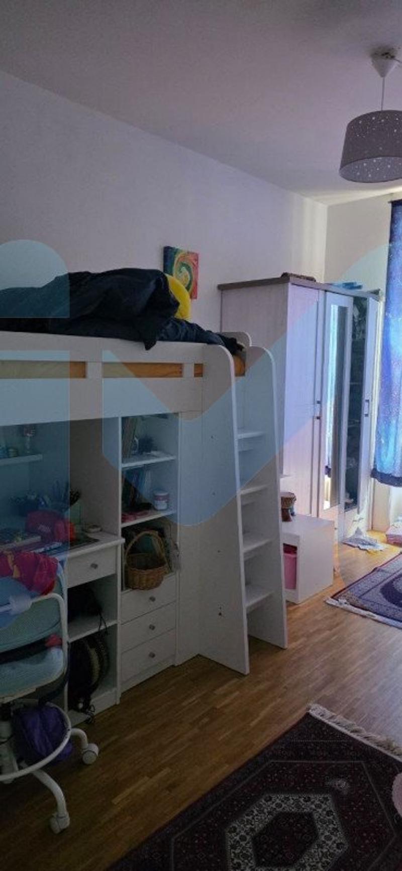 Appartement de 4 pièces au 3ème étage situé à Carouge 1227 (7)