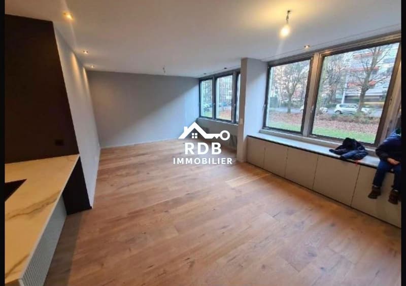 Appartement de 4,5 pièces au 1er étage situé à Genève 1208 (2)