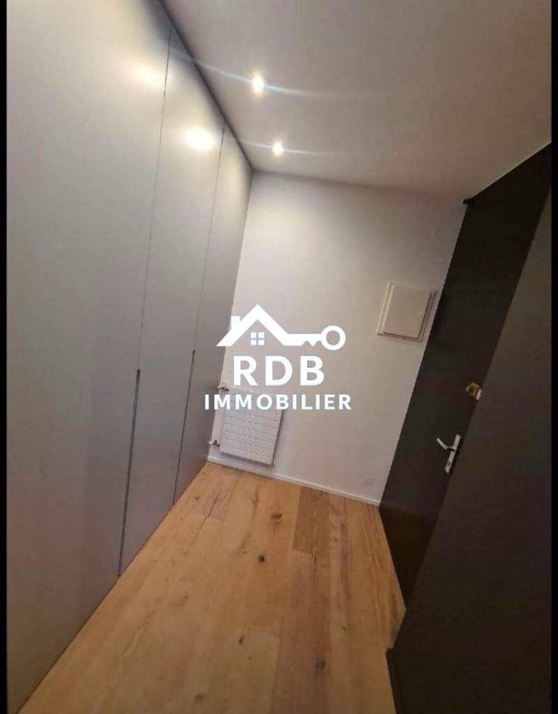 Appartement de 4,5 pièces au 1er étage situé à Genève 1208 (4)