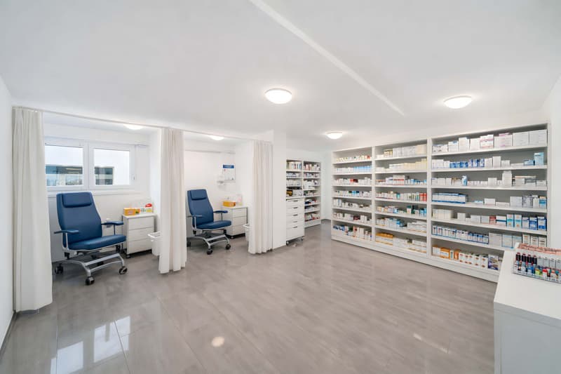 Local idéal pour un commerce, cabinet ou bureaux (2)
