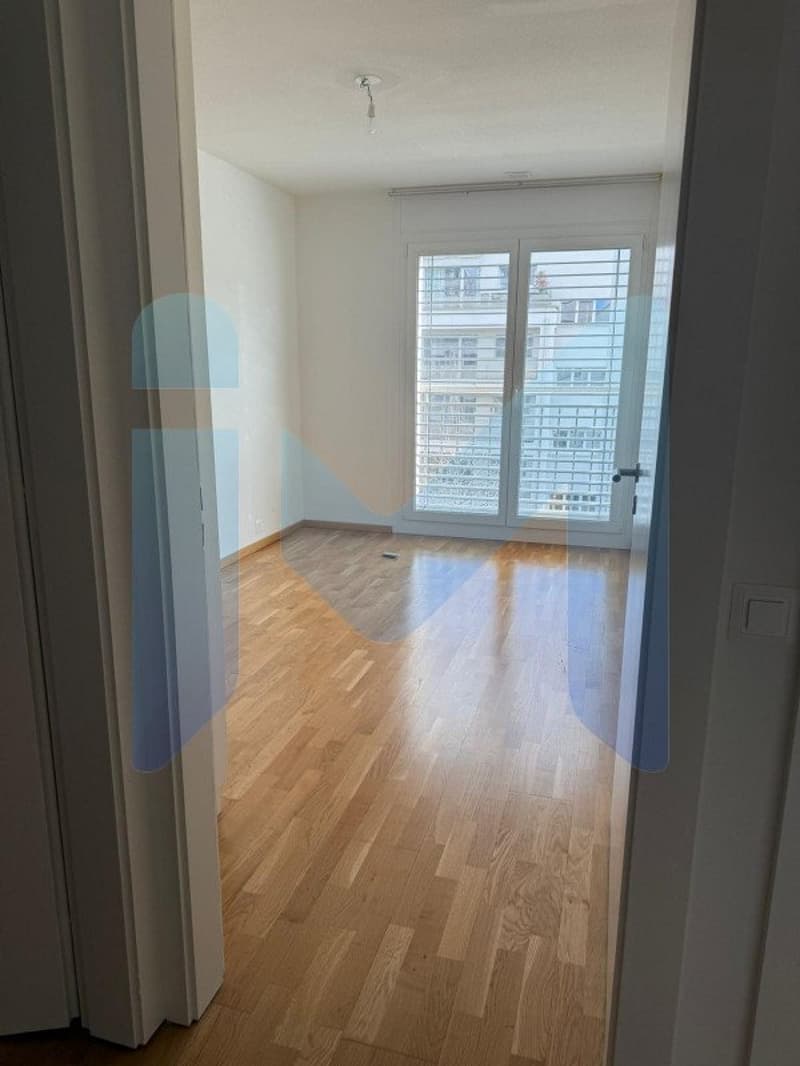Appartement de 5,5 pièces au 3ème étage situé à Thônex 1226 (5)