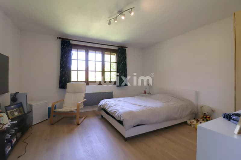 VILLA INDIVIDUELLE. 900 M² D'ÉCRIN DE VERDURE À CHÂTILLENS (5)