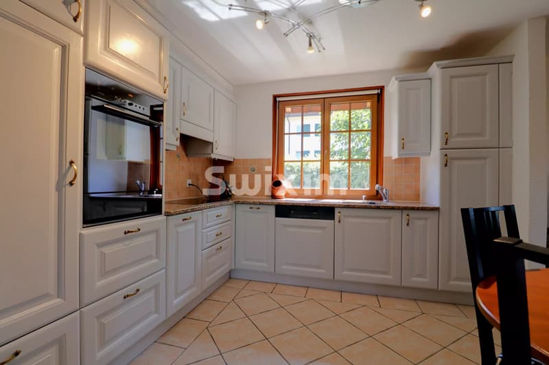 VILLA INDIVIDUELLE. 900 M² D'ÉCRIN DE VERDURE À CHÂTILLENS (3)