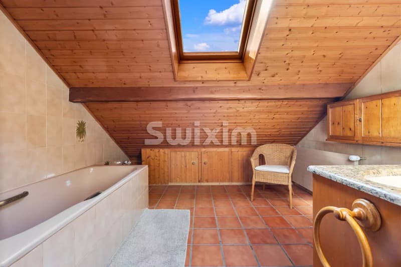 Villa individuelle familiale avec un vaste jardin ! (7)