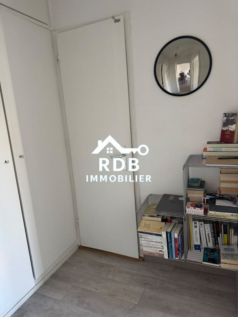 Appartement de 3 pièces au 5ème étage situé à Onex 1213 (7)