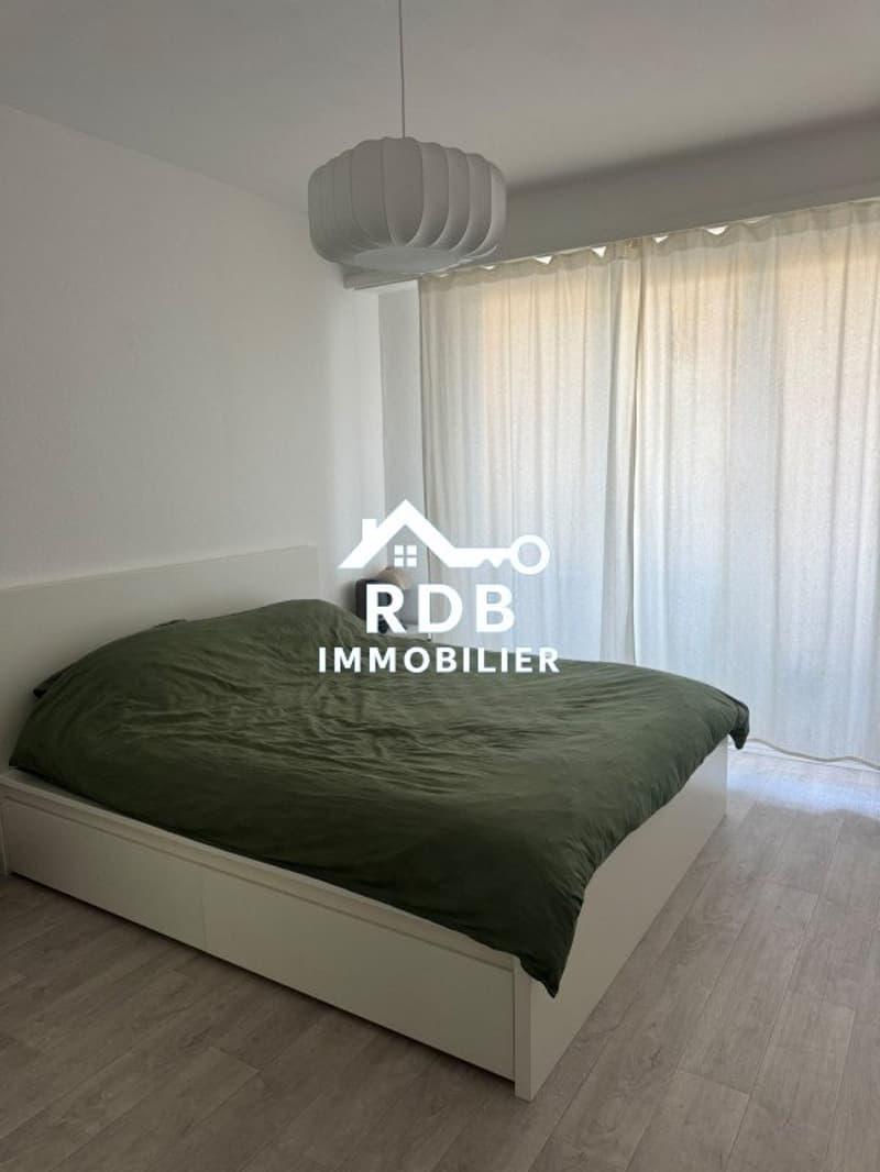 Appartement de 3 pièces au 5ème étage situé à Onex 1213 (5)
