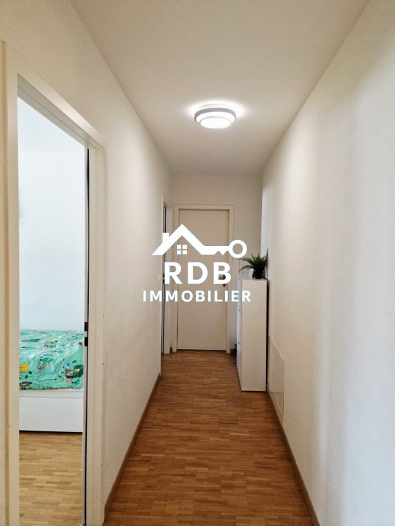 Appartement de 5 pièces au 1er étage situé à Le Grand-Saconnex 1218 (5)