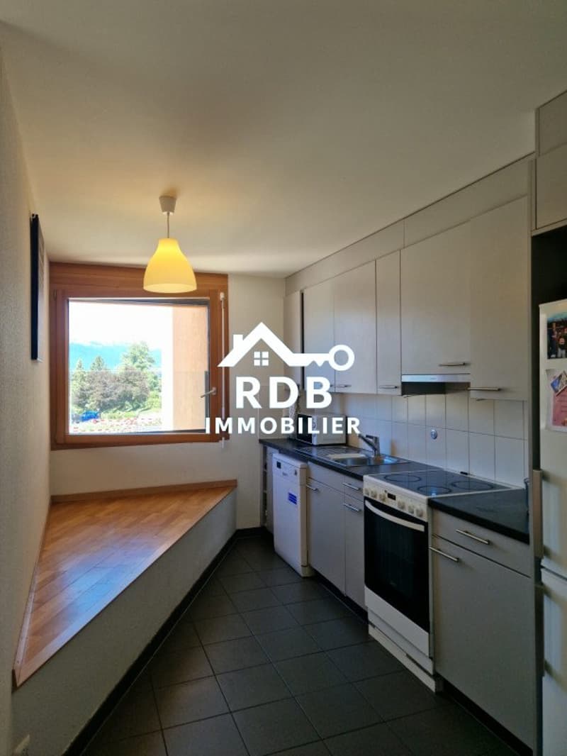 Appartement de 5 pièces au 1er étage situé à Le Grand-Saconnex 1218 (3)