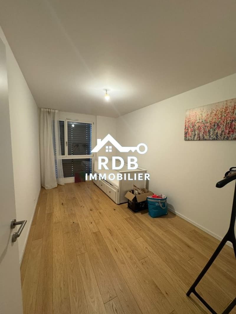 Appartement de 4 pièces au 2ème étage situé à Troinex 1256 (5)