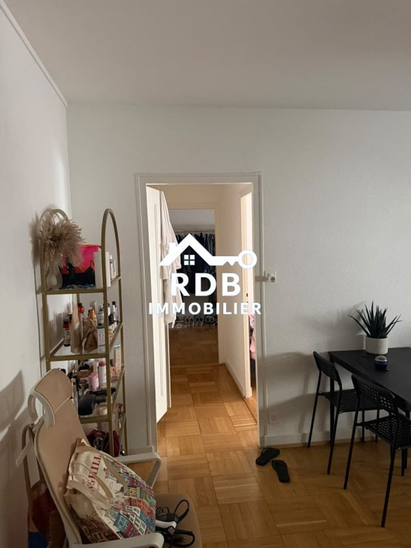 Appartement de 4 pièces au 1er étage situé à Acacias 1227 (6)