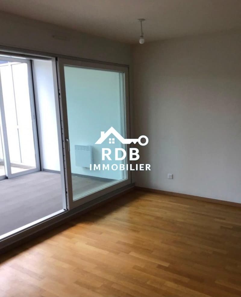 Appartement de 4,5 pièces au 6ème étage situé à Genève 1202 (3)
