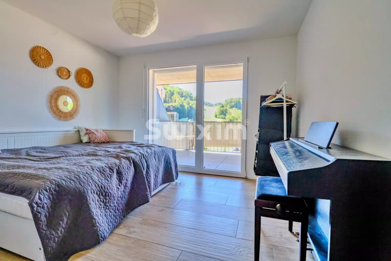 Exclusivité ! Vivez dans un village & confort :Appartement avec grande terrasse (5)