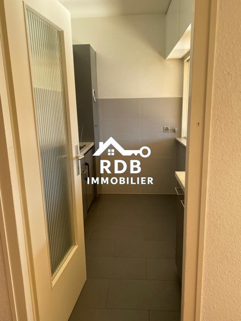 Appartement de 2,5 pièces au 4ème étage à Thônex 1226 (3)