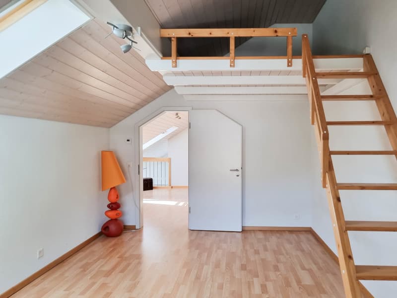 Appartement duplex lumineux avec balcon dans un cadre résidentiel privilégié (6)