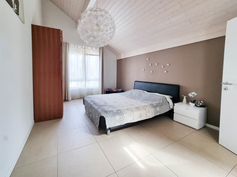 Appartement duplex lumineux avec balcon dans un cadre résidentiel privilégié (5)
